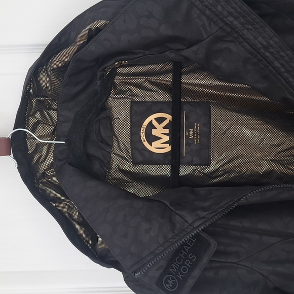 Michael Kors Light Jacket - Picture 3 of 6